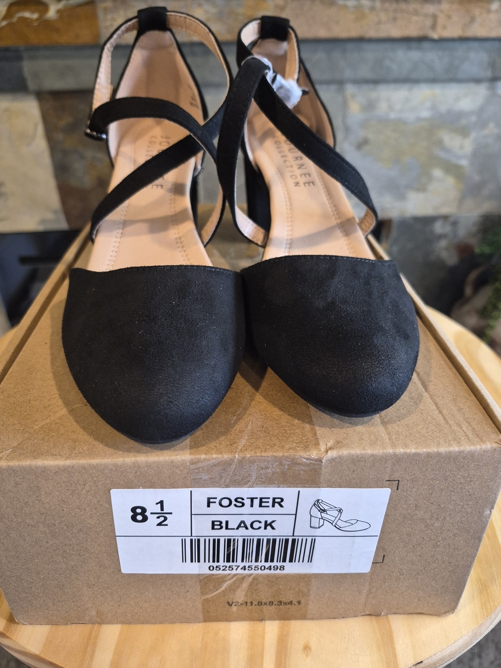 Journee Collection Foster Women's Black Suede Block Heel Pumps - Picture 2 of 8